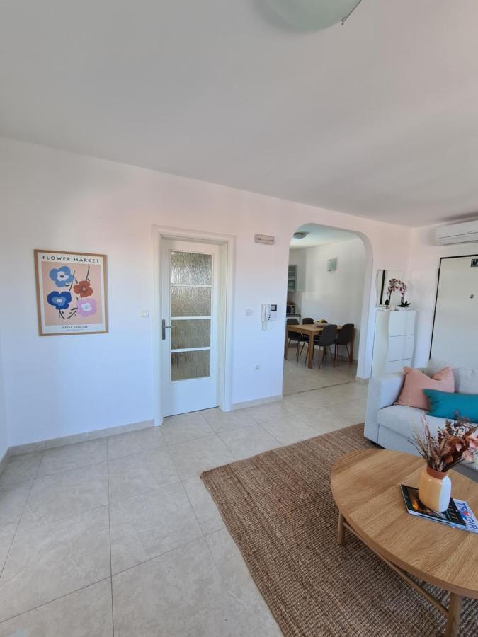 Modern Apartment Near The Sea-Mise Трогір Екстер'єр фото
