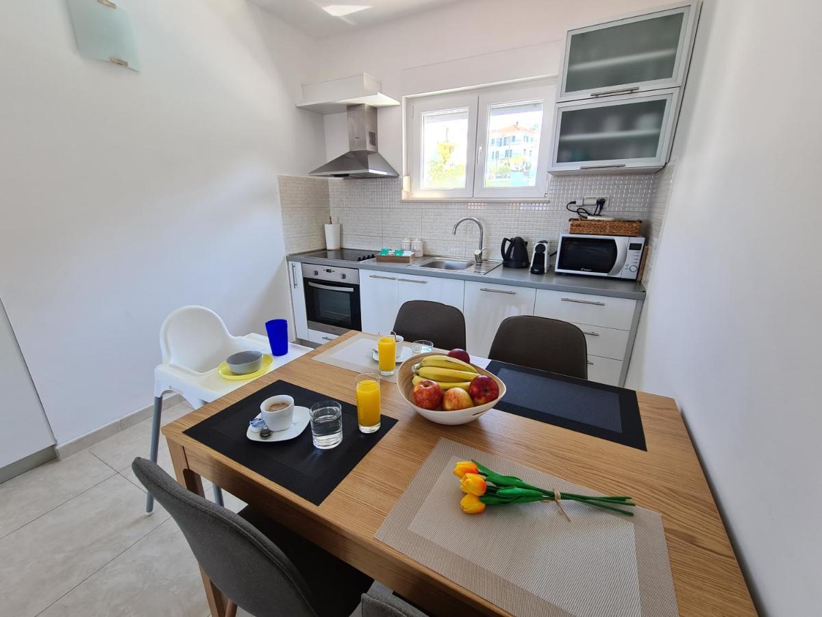 Modern Apartment Near The Sea-Mise Трогір Екстер'єр фото
