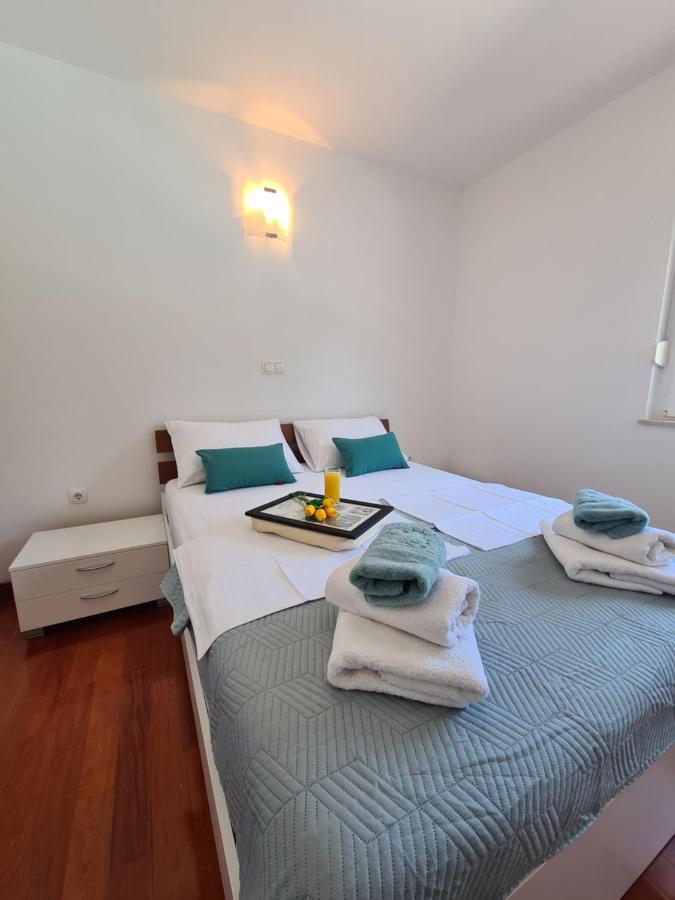 Modern Apartment Near The Sea-Mise Трогір Екстер'єр фото
