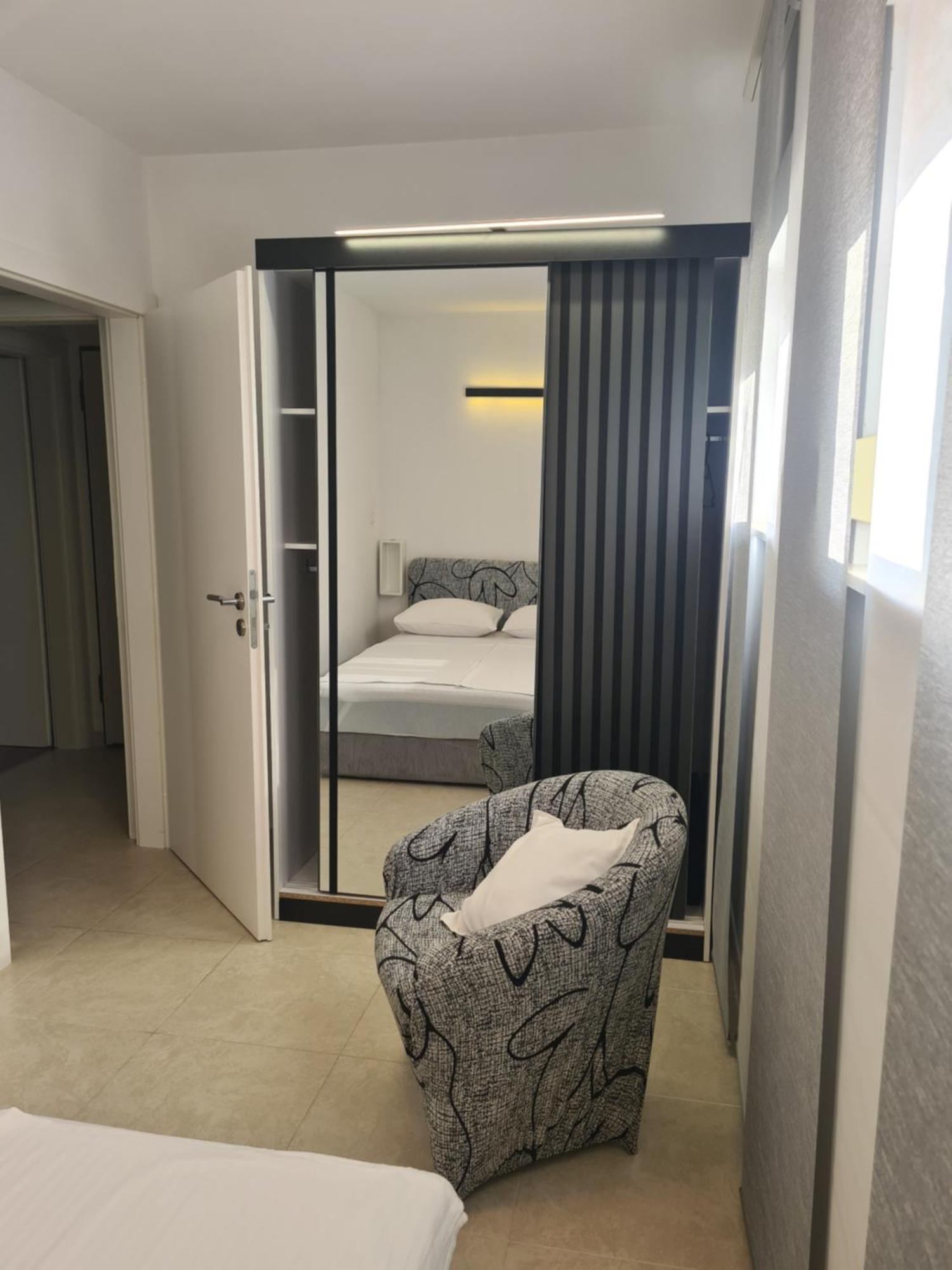 Modern Apartment Near The Sea-Mise Трогір Екстер'єр фото